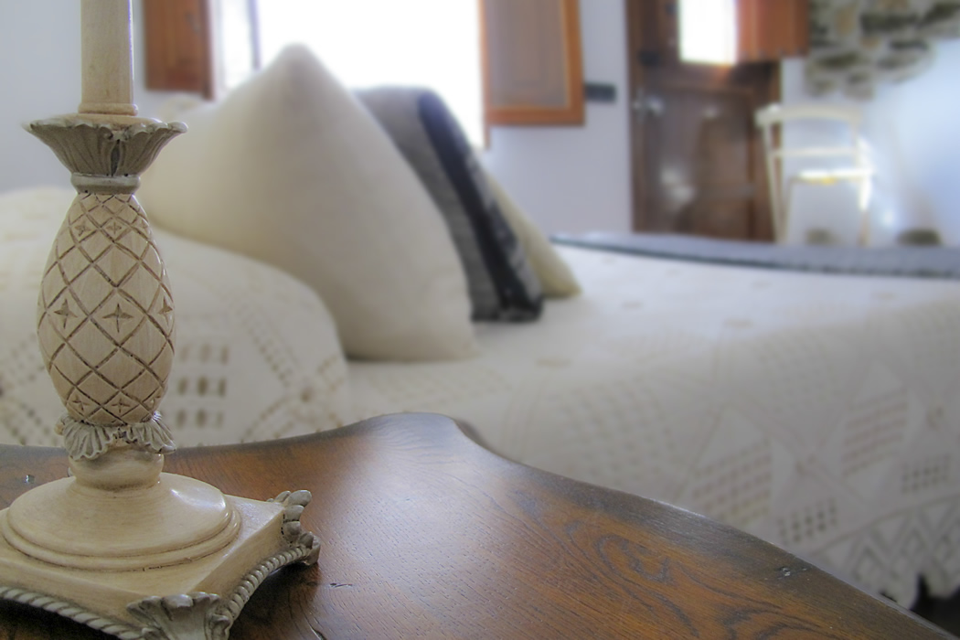 HABITACIÓN "EL ALMENDRO", DETALLE DE DECORACIÓN